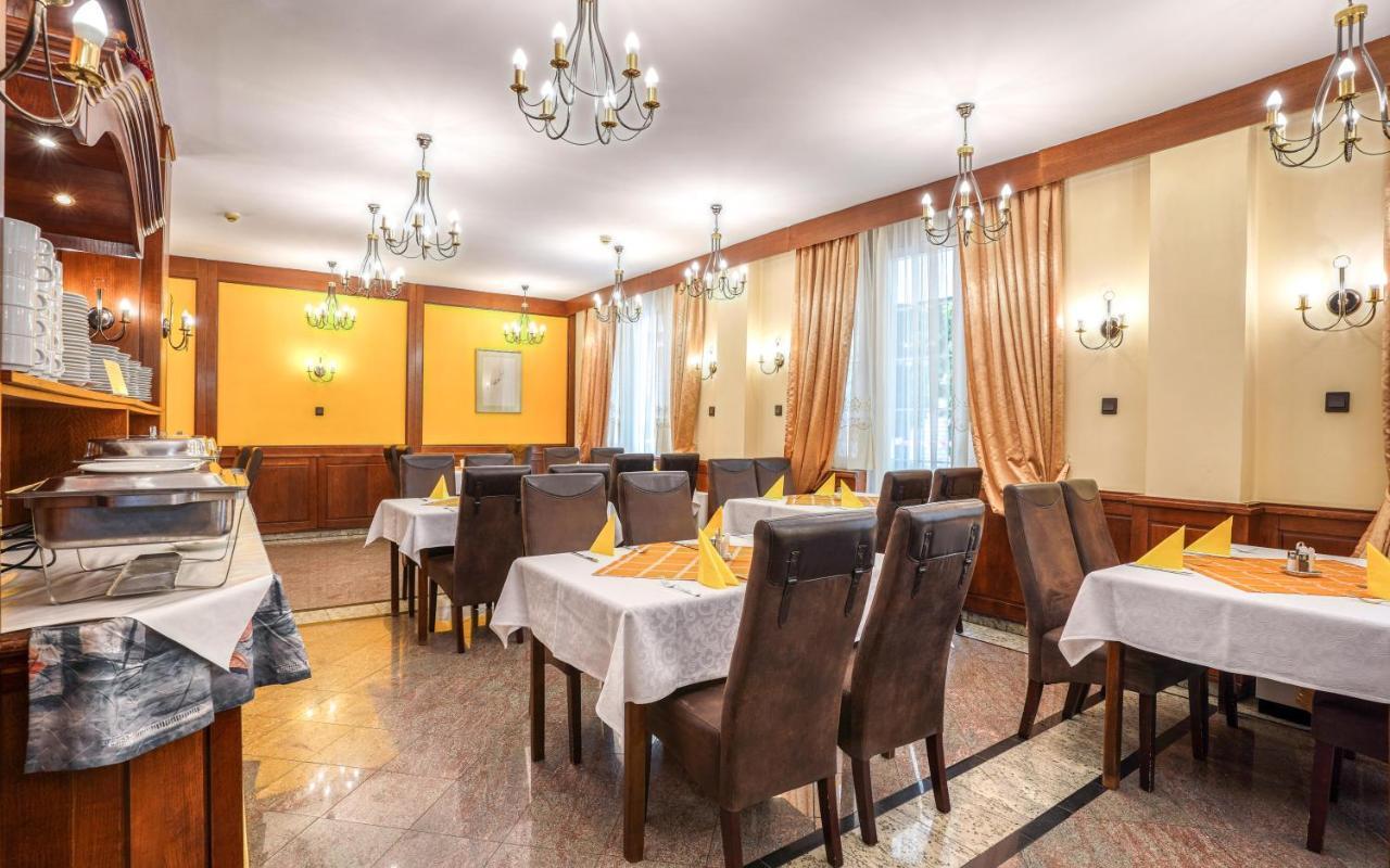 Hotel Erzsebet Heviz Bagian luar foto