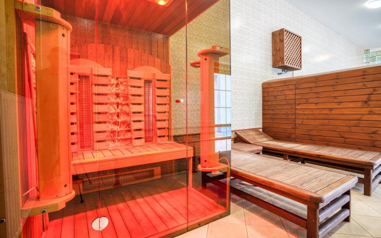 Hotel Erzsebet Heviz Bagian luar foto