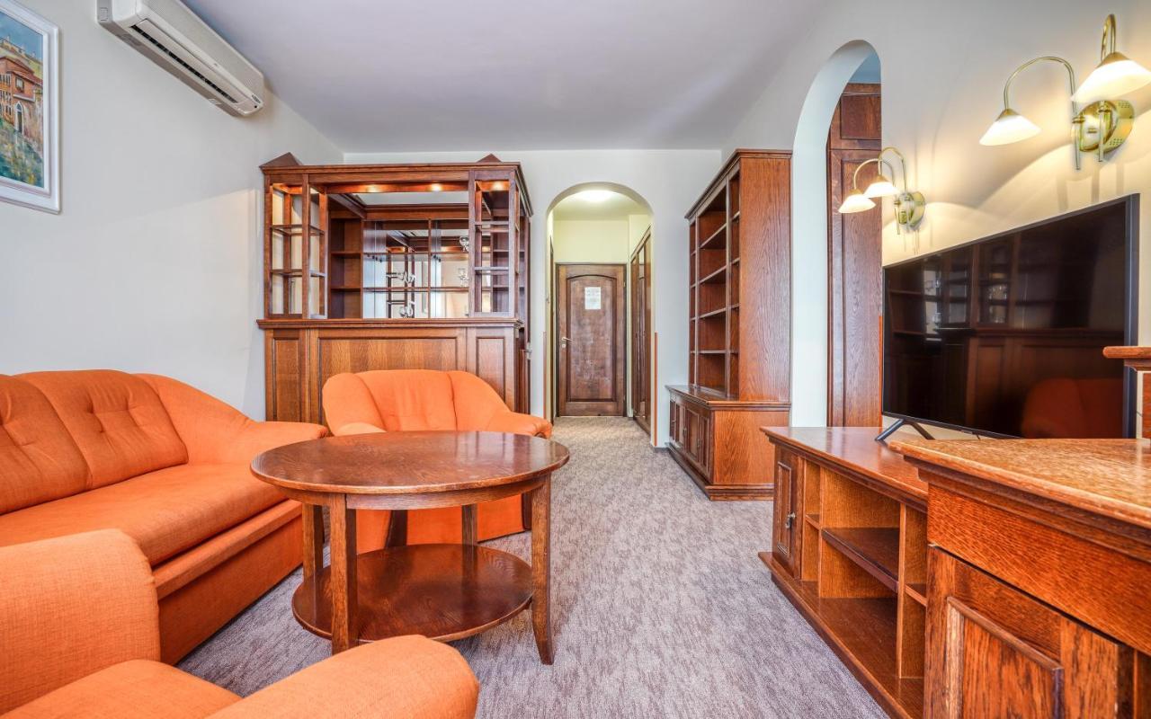 Hotel Erzsebet Heviz Bagian luar foto