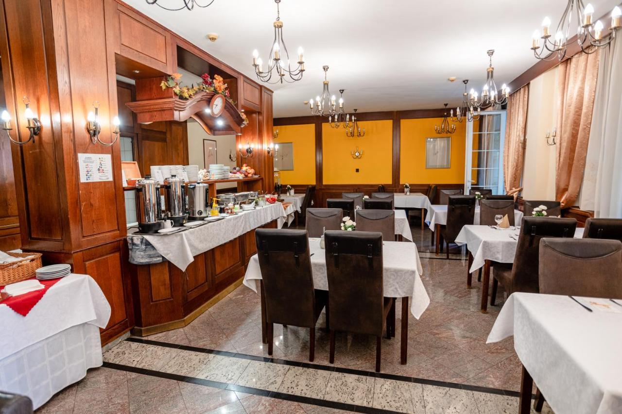 Hotel Erzsebet Heviz Bagian luar foto