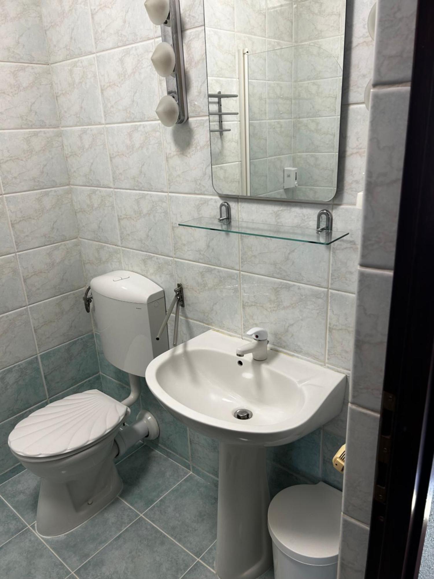 Hotel Erzsebet Heviz Bagian luar foto