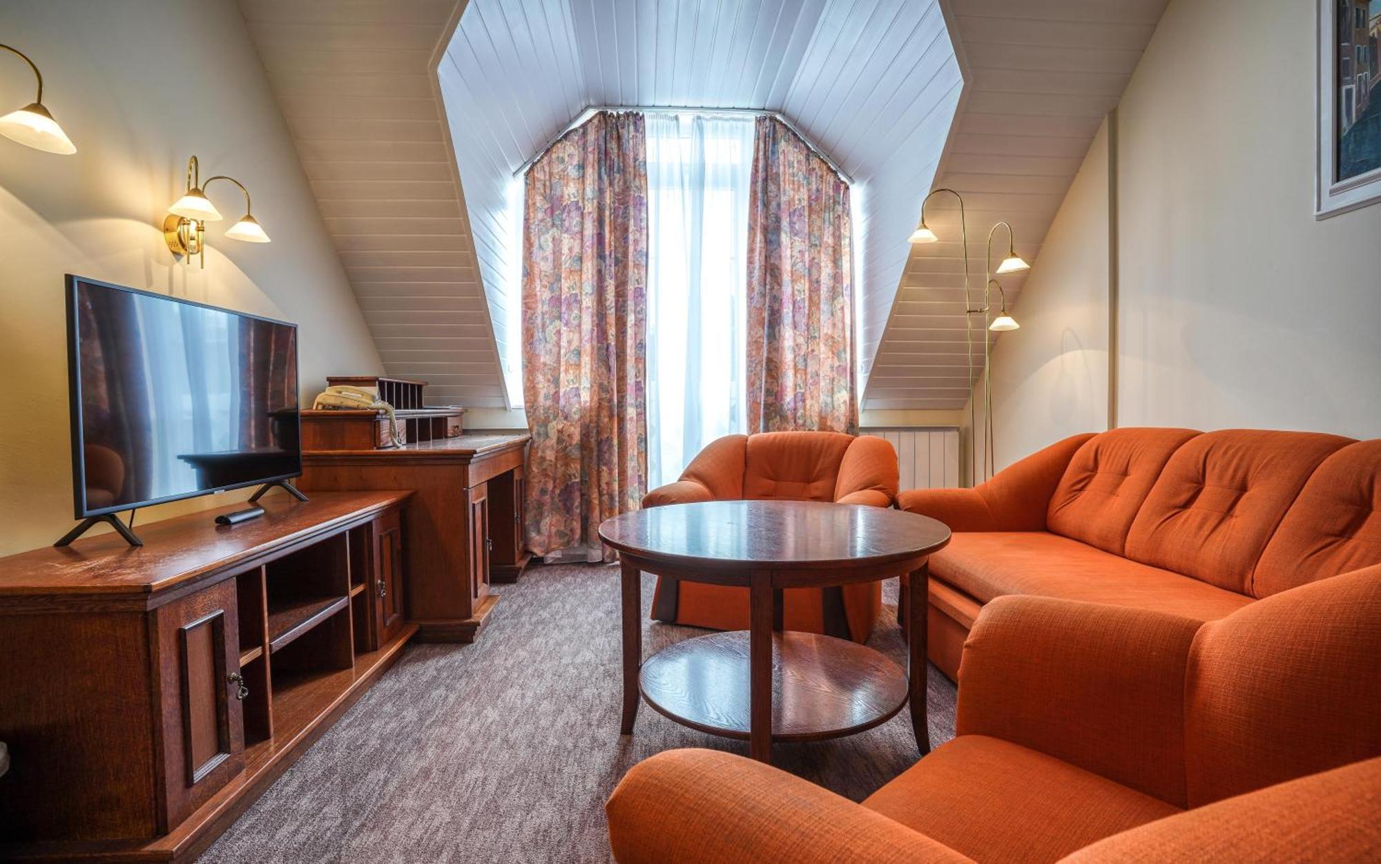 Hotel Erzsebet Heviz Bagian luar foto