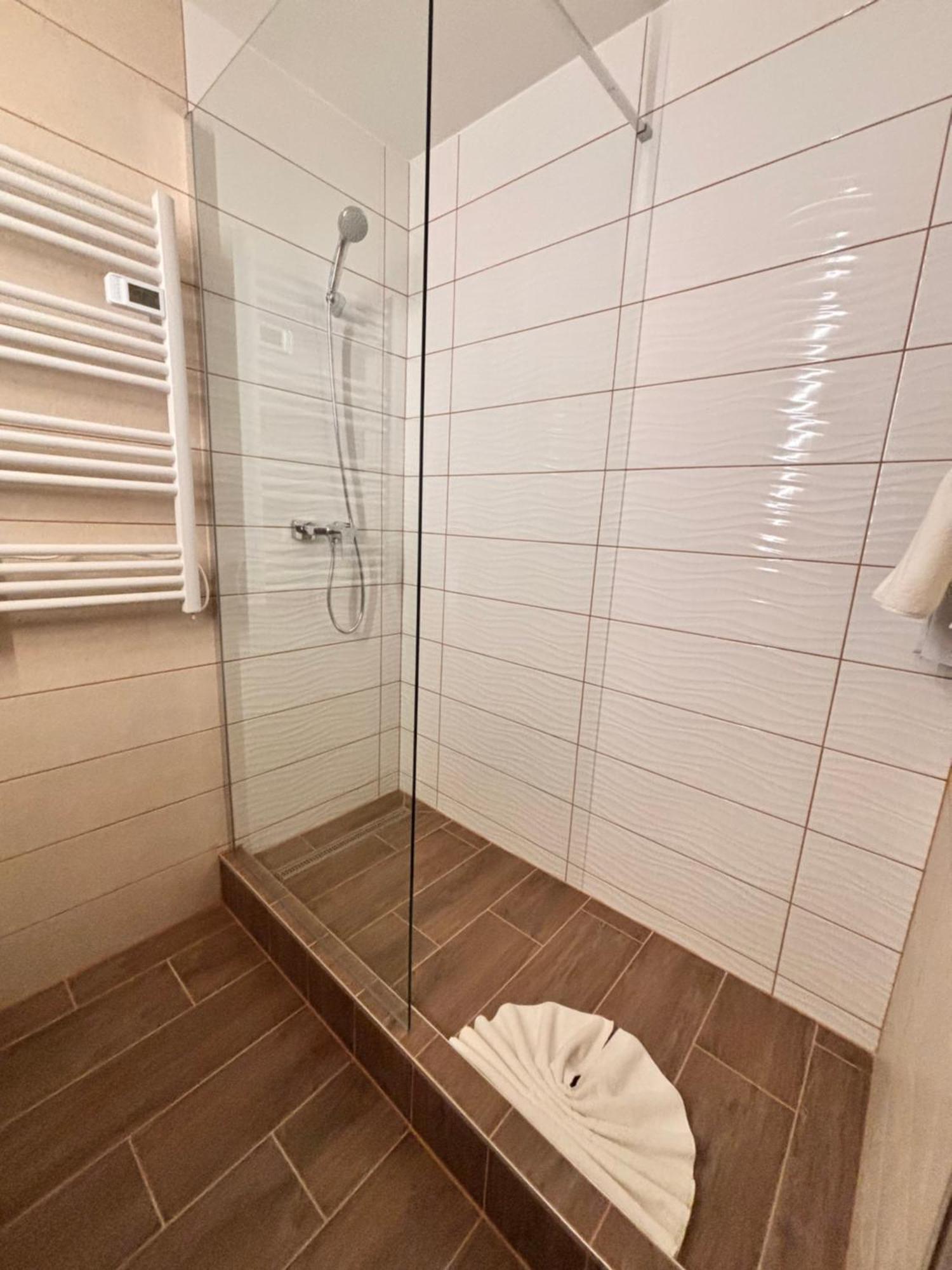 Hotel Erzsebet Heviz Bagian luar foto