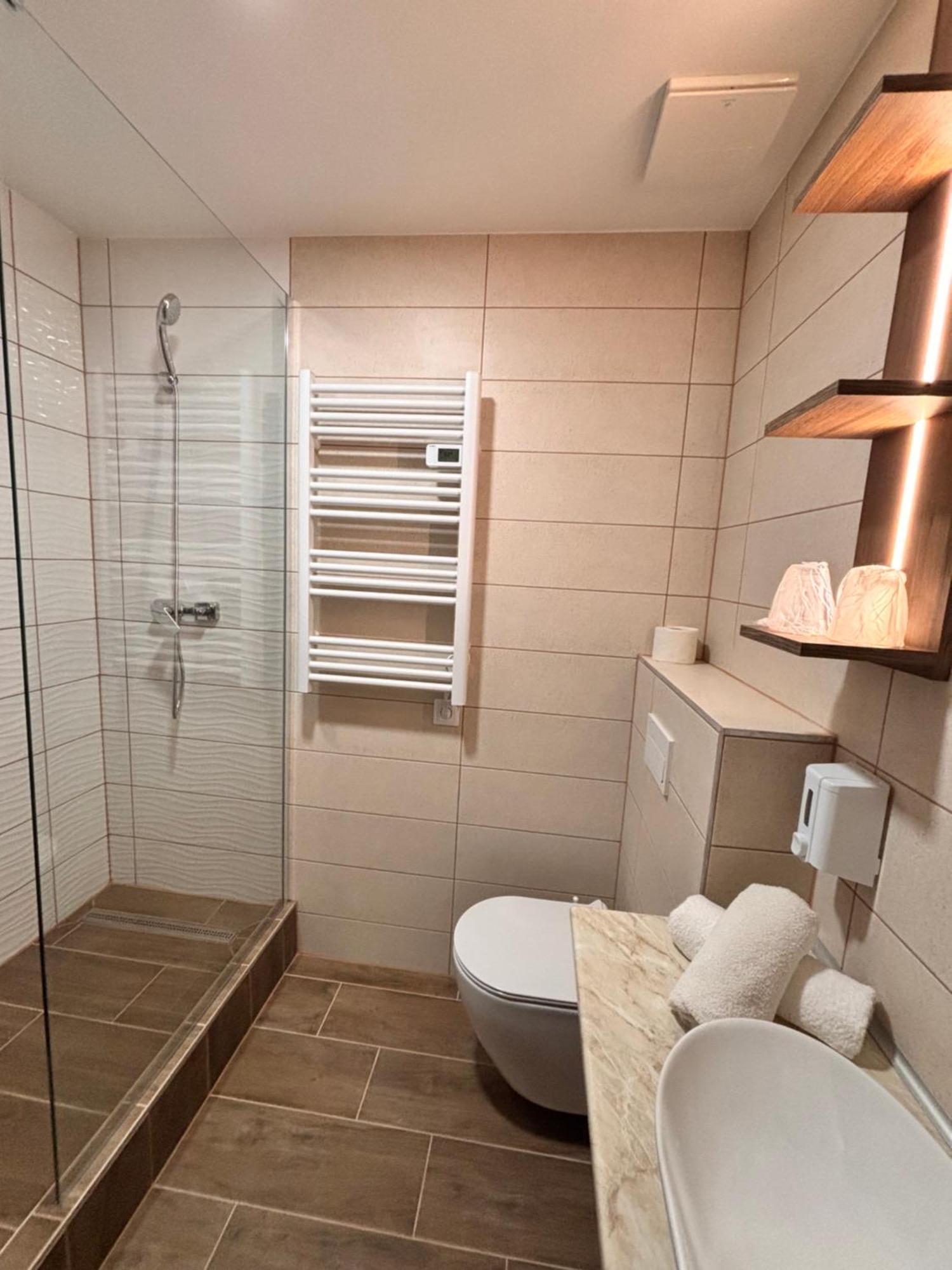 Hotel Erzsebet Heviz Bagian luar foto
